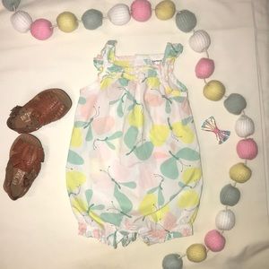 Carters jumper 6 months 🌻